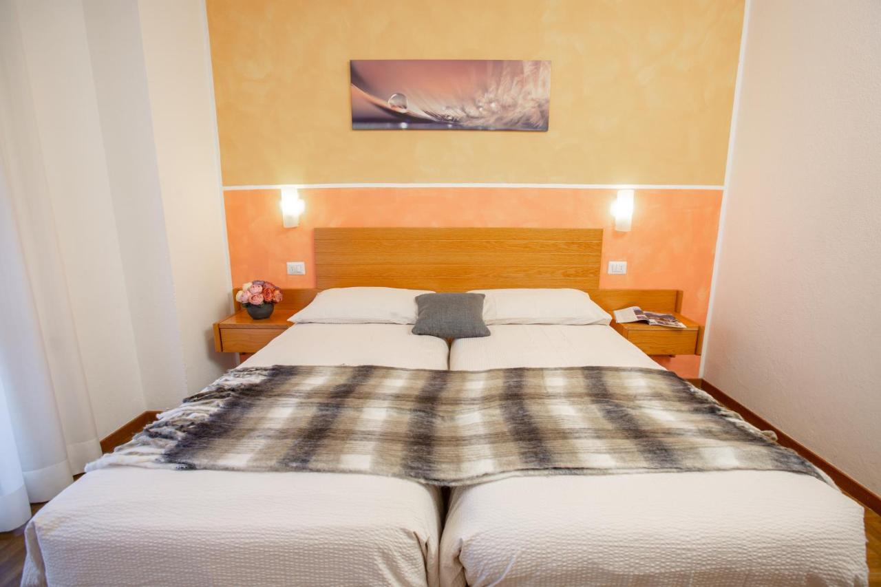 Hotel Biancospino Lanzada Exterior photo